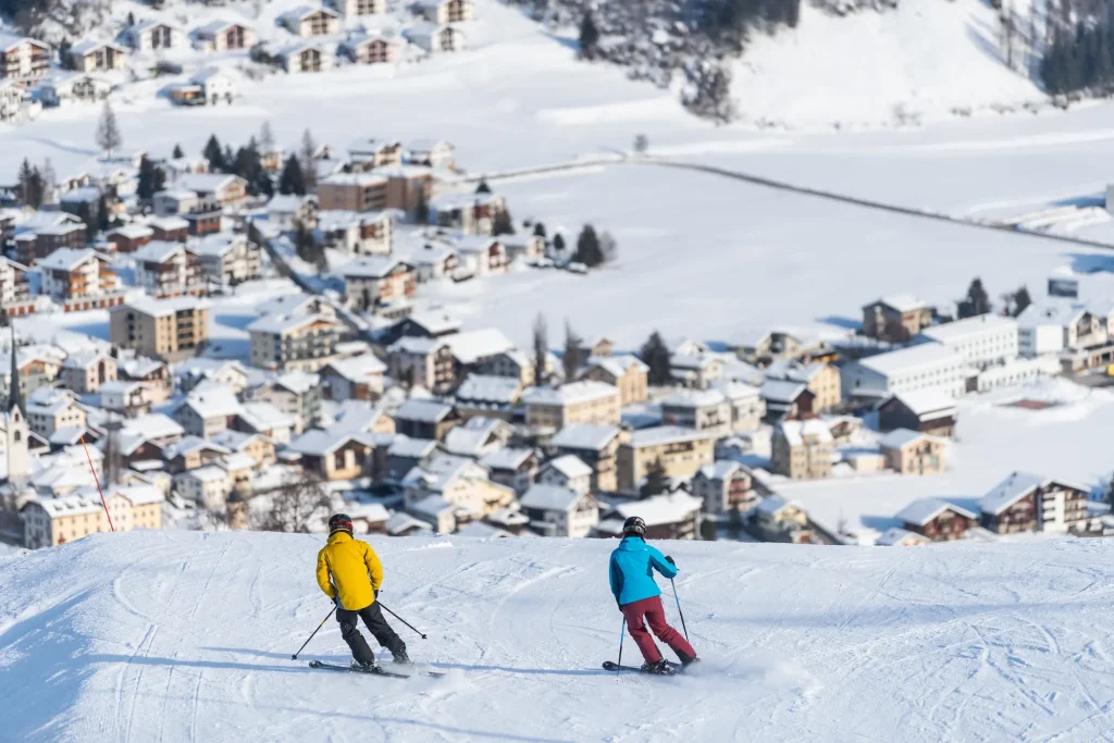 Op wintersport naar de skigebieden van Graubünden, zoals Savognin. © Graubünden Tourismus