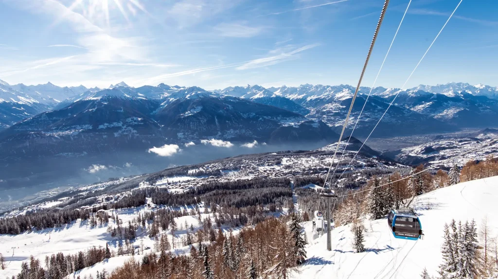 Skigebied Crans Montana is van oudsher een van de bekendste skigebieden in Zwitserland. © Crans Montana Tourisme / Olivier Maire