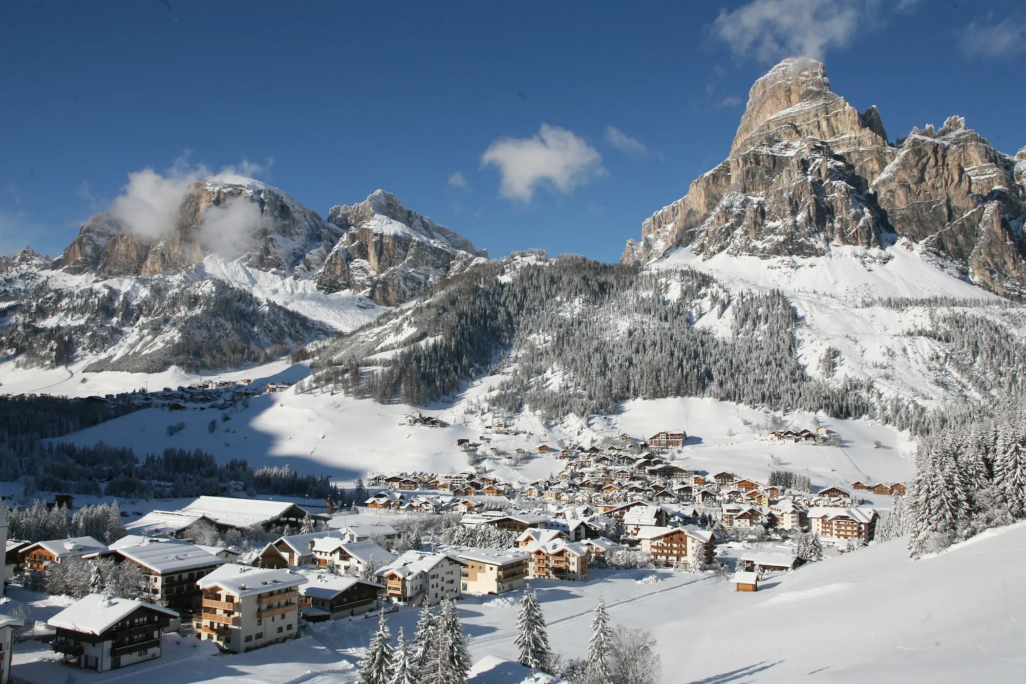 Corvara is een van de dorpen in skigebied Alta Badia © Alta Badia Brand / Freddy Planinschek