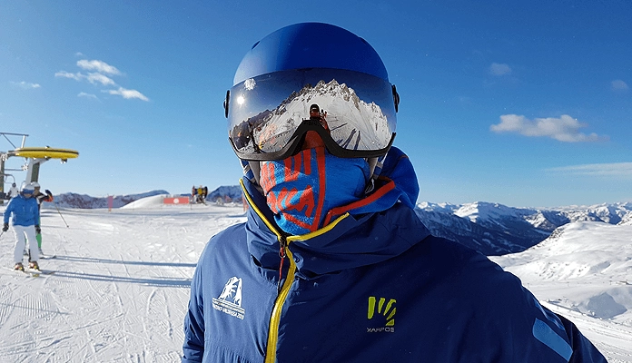 Op de hoge pistes in San Pellegrino kan het flink waaien. Op de lagere pistes ski je vaak door het bos en ski je uit de wind en in de zon. Heerlijk! © SkigebiedenGids.nl