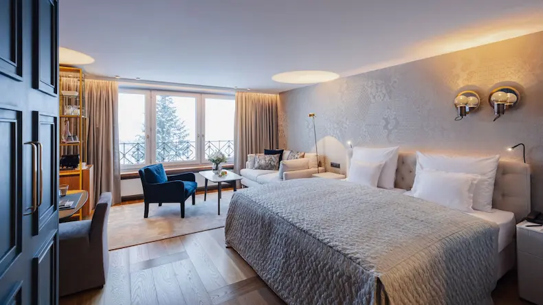 Hotel Zürserhof investeert continu in verbetering van de kwaliteit van het 5 sterren superior hotel, met onder meer nieuwe junior suites. © Marcel A. Mayer Höchst / Zürserhof