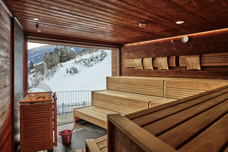 Nature's Nest, de spa van Das.Goldberg, heeft verschillende sauna's waaronder de panoramasauna met uitzicht op de skipiste. © Das.Goldberg
