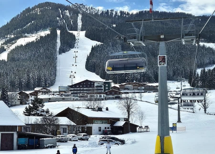 Wintersport in Rohrmoos: rustig dorp in de 4-Berge-Skischaukel Schladming-Dachstein