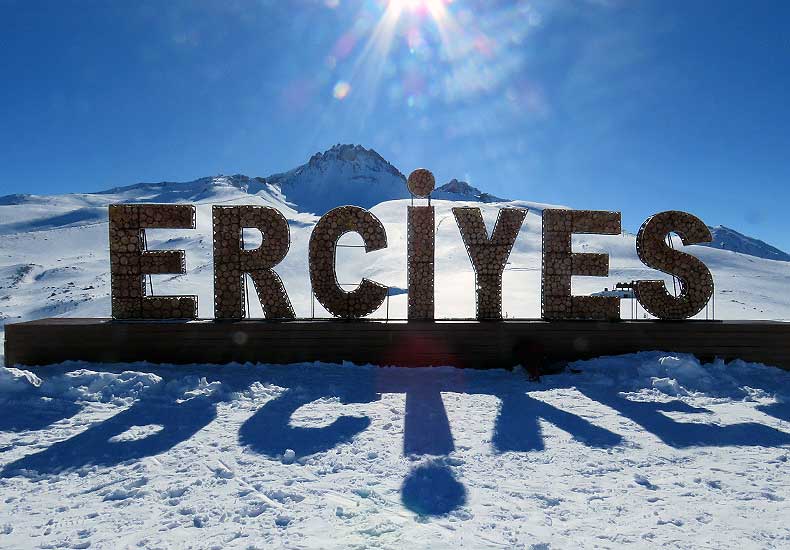 Erciyes Ski Resort is het hoogste en grootste skigebied van Turkije © Skigebiedengids.nl