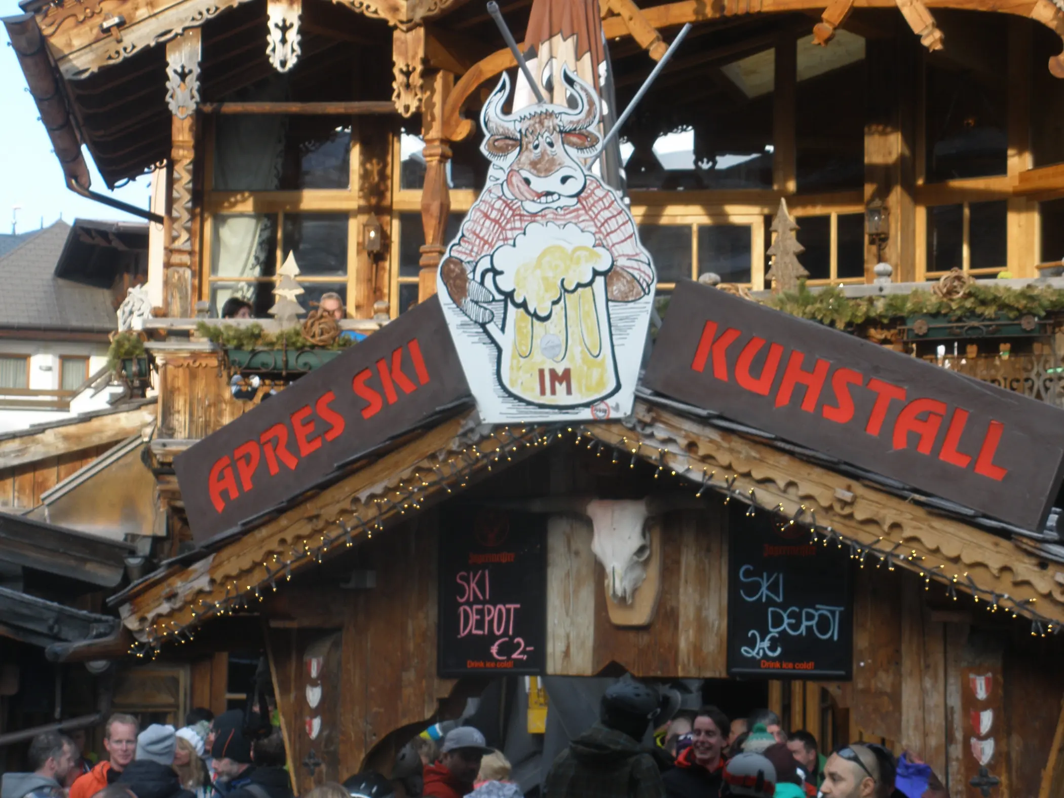 Ischgl staat van oudsher bekend als een van de beste skigebieden voor après-ski in Oostenrijk. © SkigebiedenGids.nl