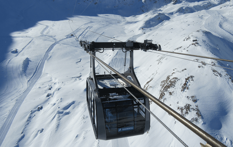 De nieuwe Falginjochbahn op de Kaunertaler Gletscher was in december 2019 in gebruik genomen. Van 29 mei tot 7 juni kun je weer skiën op de Kaunertaler gletsjer. ©  Kaunertaler Gletscher