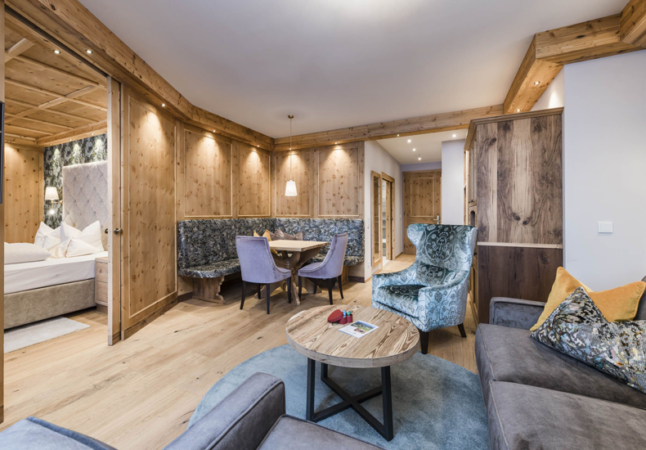 De Bergkristall-suite in het 4* superior hotel Peternhof in Kössen. © Hannes Niederkofler / Hotel Peternhof