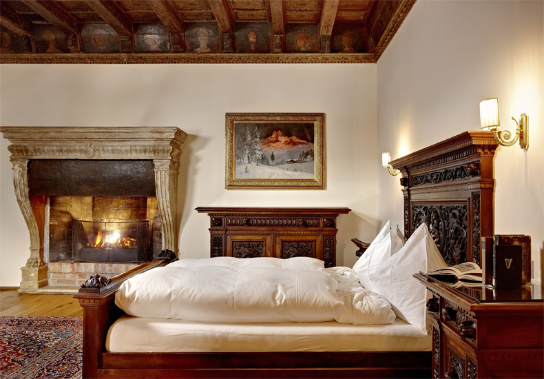 Slaap als een VIP in bijvoorbeeld de Koningin Juliana-suite van Schloss Mittersill © Mike Huber / Hotel Schloss Mittersill
