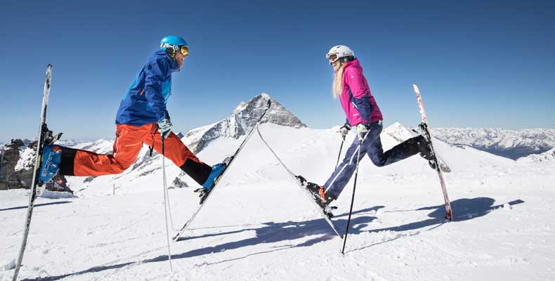 Je kunt het hele jaar door skiën op de Hintertuxer gletsjer © Sebastian Weingart (Alpinhotel Berghaus)