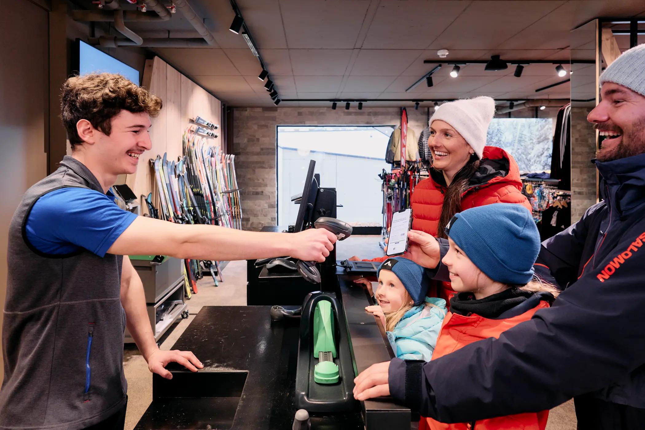 Huur je ski's en snowboards in Zwitserland bij Intersport. © Intersport Rent