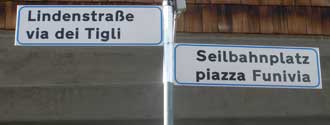 Tweetalig straatnaambord in Gitschberg Jochtal