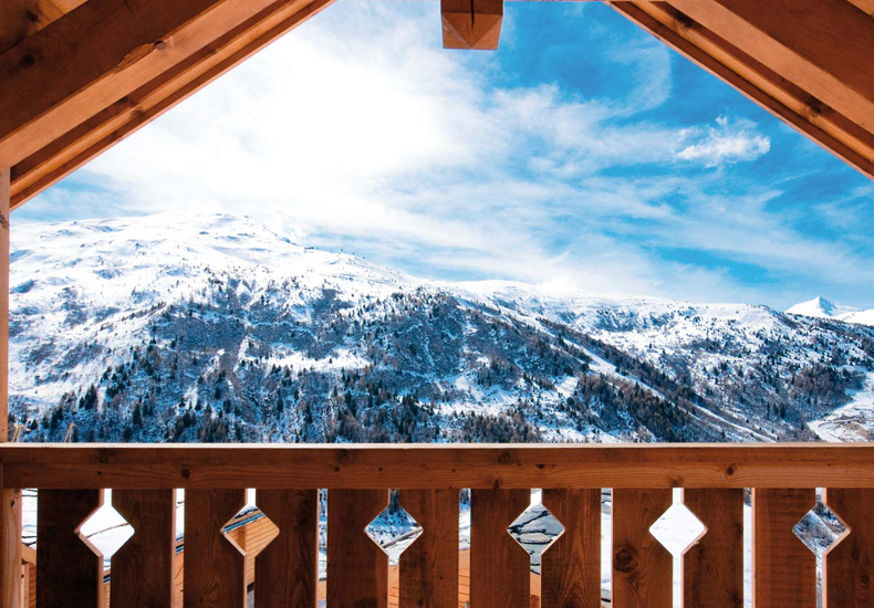 Met zo'n uitzicht als in Le Grand Panorama II in Valmeinier sta je toch te popelen om aan een nieuwe wintersportdag te beginnen. © Summit Travel