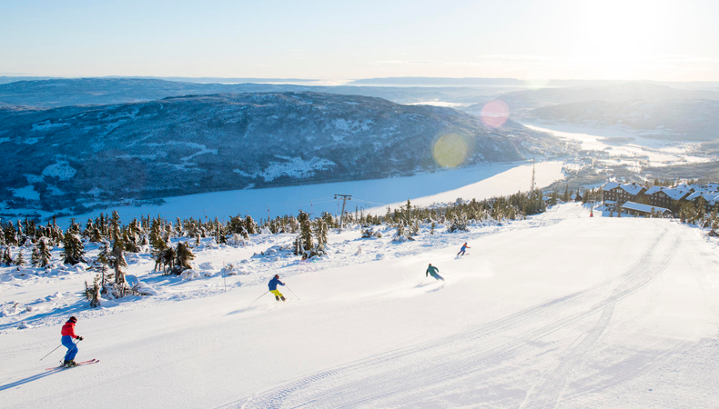Skigebied Norefjell ligt op ongeveer anderhalf tot twee uur rijden vanaf Oslo © Norway Home of Skiing
