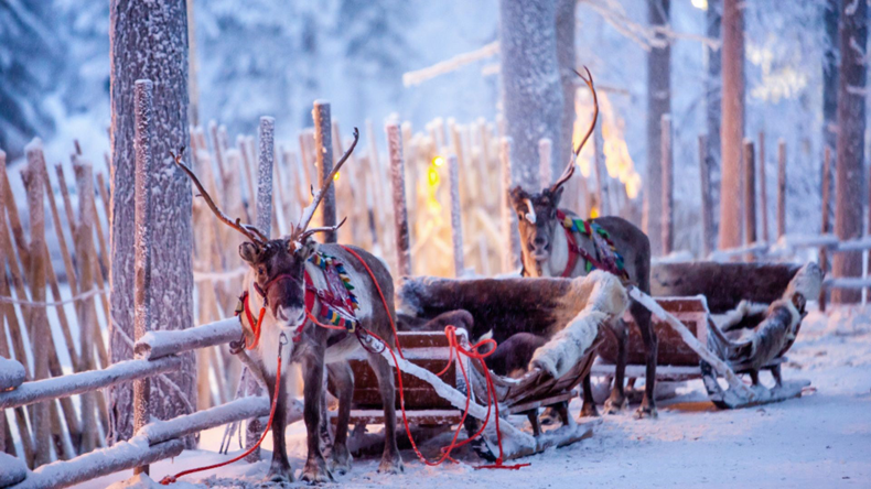 Waar kun je nou beter er op uit met een rendierslee dan in Rovaniemi, de woonplaats van de kerstman. © Nordic
